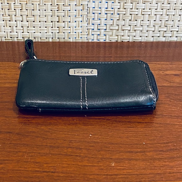 VTG 1990s Fossil Black Leather Key Ring Zippered Wallet - Picture 13 of 13